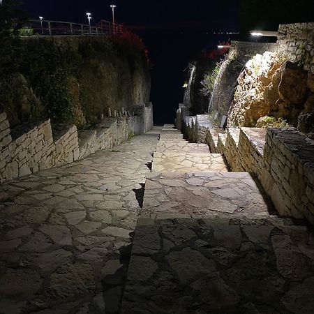 Aldi'S Guest House Vlorë Esterno foto