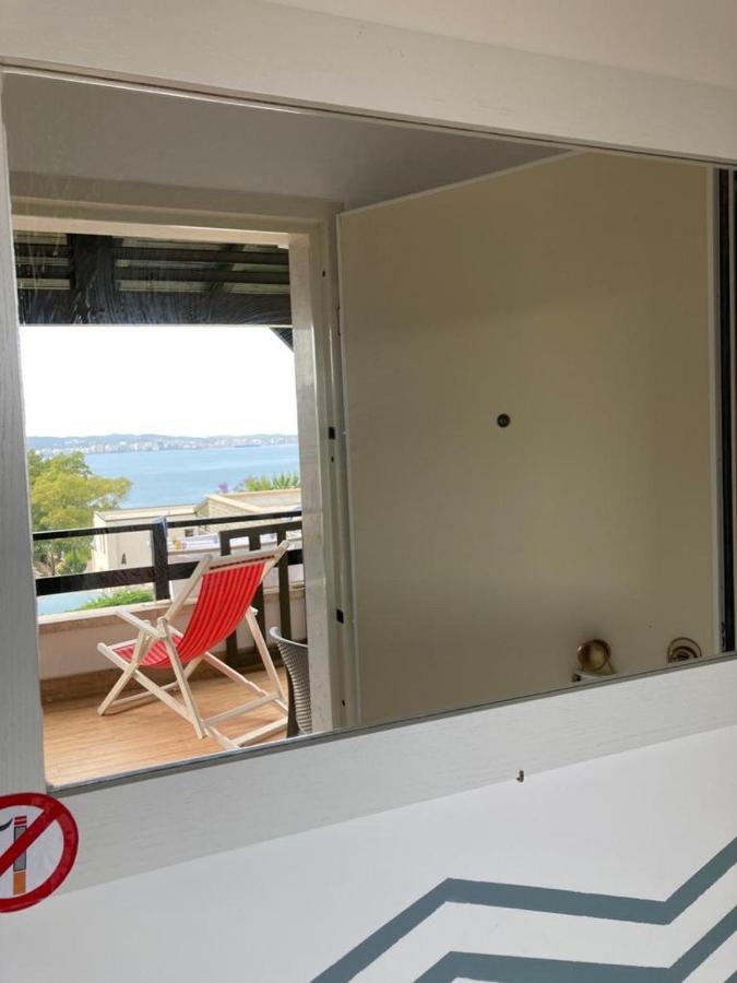Aldi'S Guest House Vlorë Esterno foto