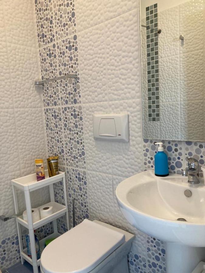 Aldi'S Guest House Vlorë Esterno foto