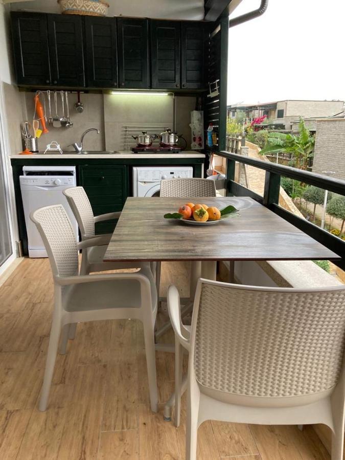 Aldi'S Guest House Vlorë Esterno foto