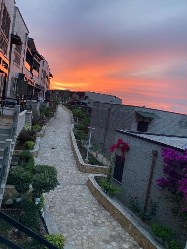 Aldi'S Guest House Vlorë Esterno foto