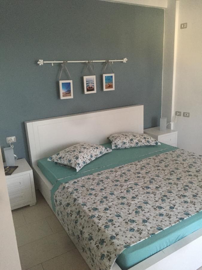 Aldi'S Guest House Vlorë Esterno foto