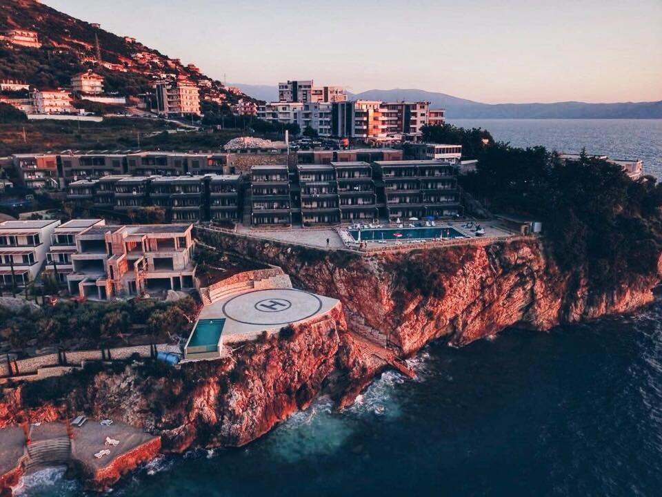 Aldi'S Guest House Vlorë Esterno foto