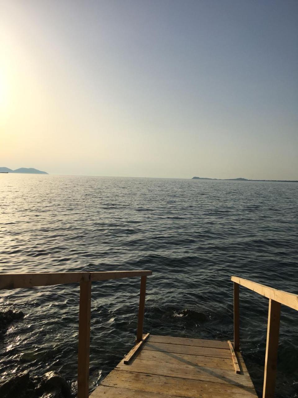 Aldi'S Guest House Vlorë Esterno foto